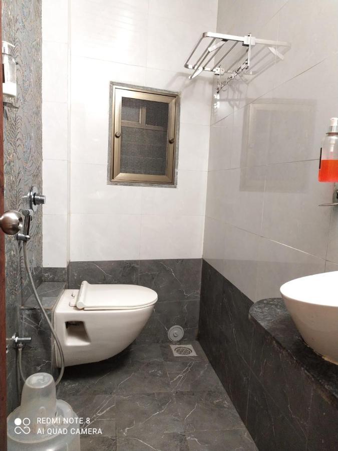 U Life Hotel Bombay Esterno foto